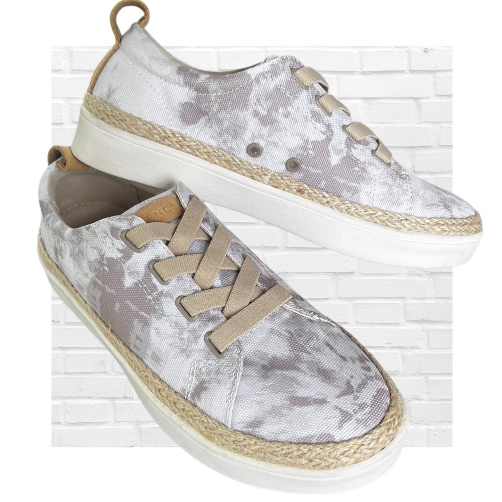 Spenco Malibu Orthopedic Canvas Sneakers 8.5D Tan White Print Casual Preppy